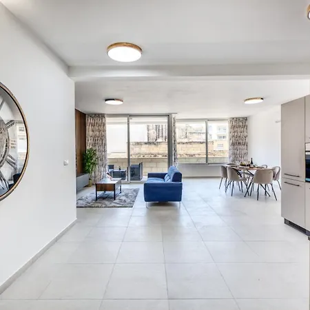 Beautiful 3 Bedroom In With Wifi Apartmán Sliema