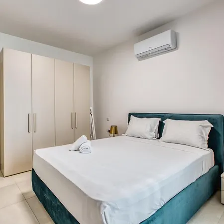 Beautiful 3 Bedroom In With Wifi Apartmán *